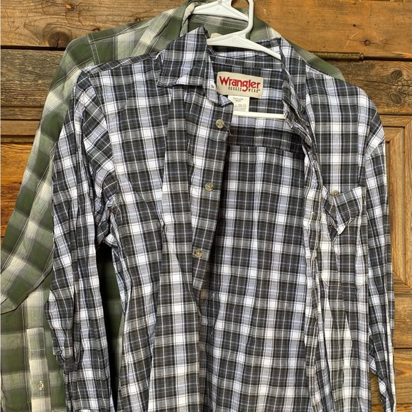 2 wrangler button up shirts - Picture 1 of 3